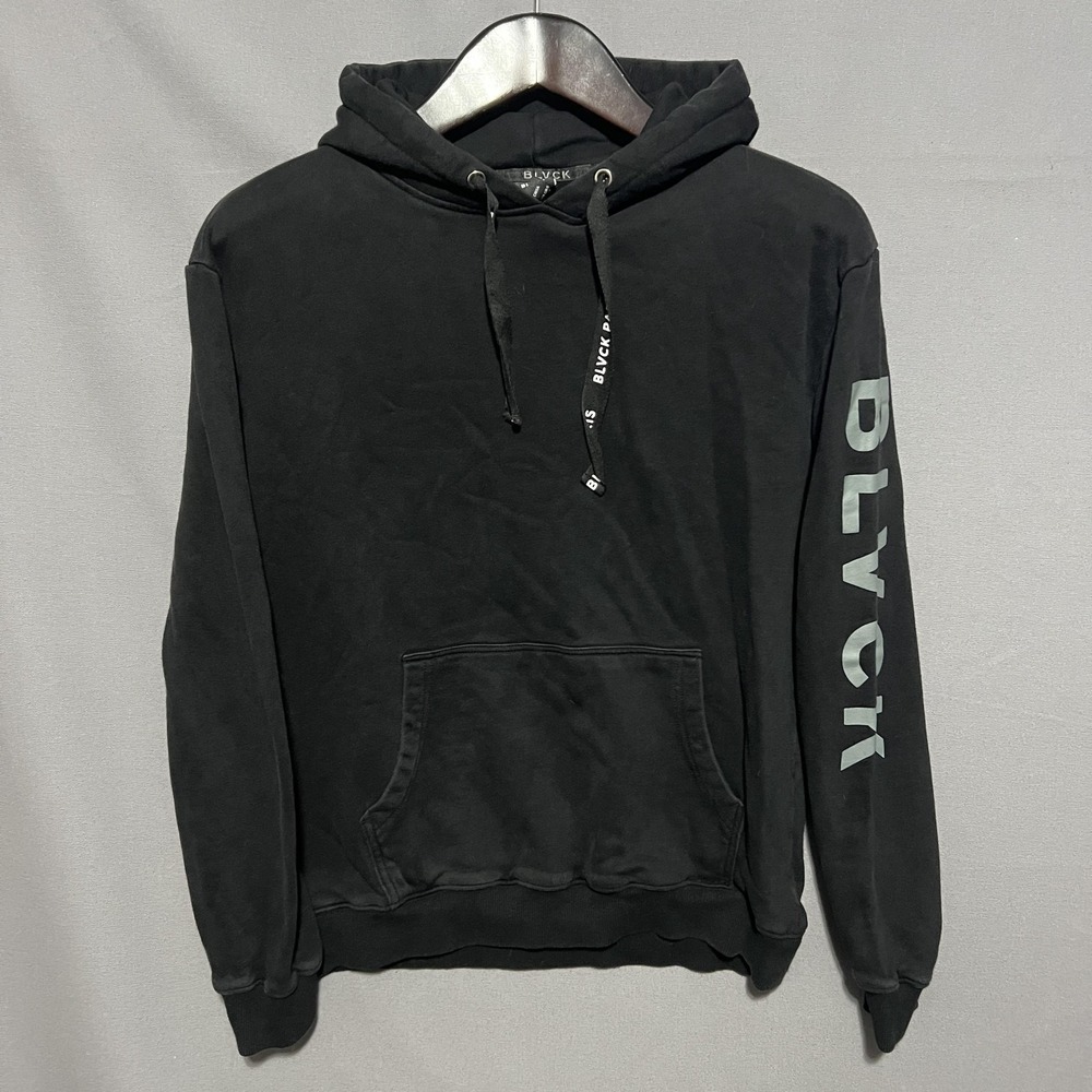 BLVCK PARIS Hoodie Mens Medium Black Sleeve Logo Graphic Fleece Pullover Text‎